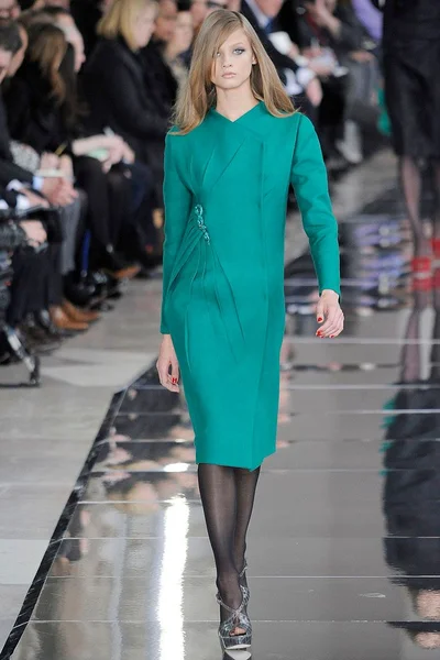 Look 4